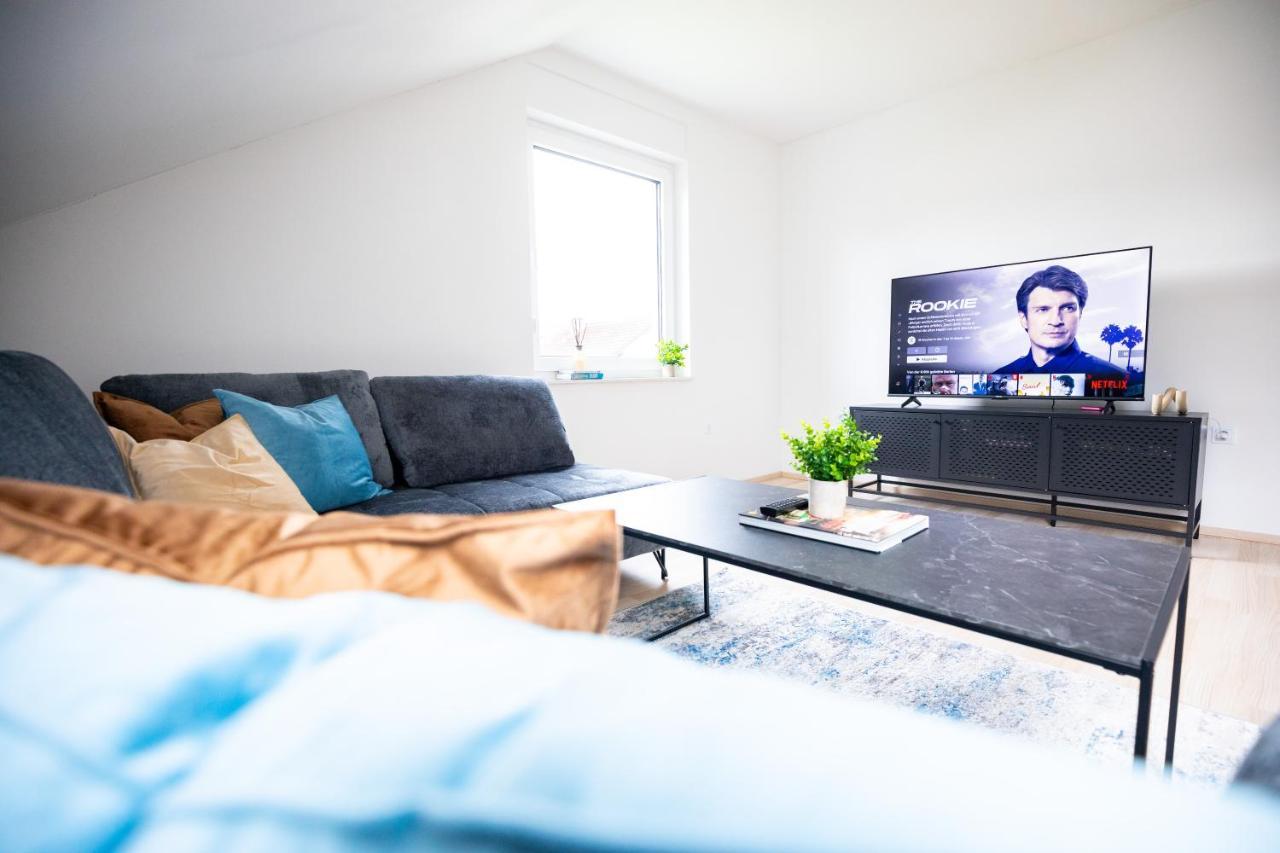 Design-Ferienwohnung In Kelberg Am Nuerburgring: Platz Fuer 6, Kueche, Wifi, Netflix Kültér fotó