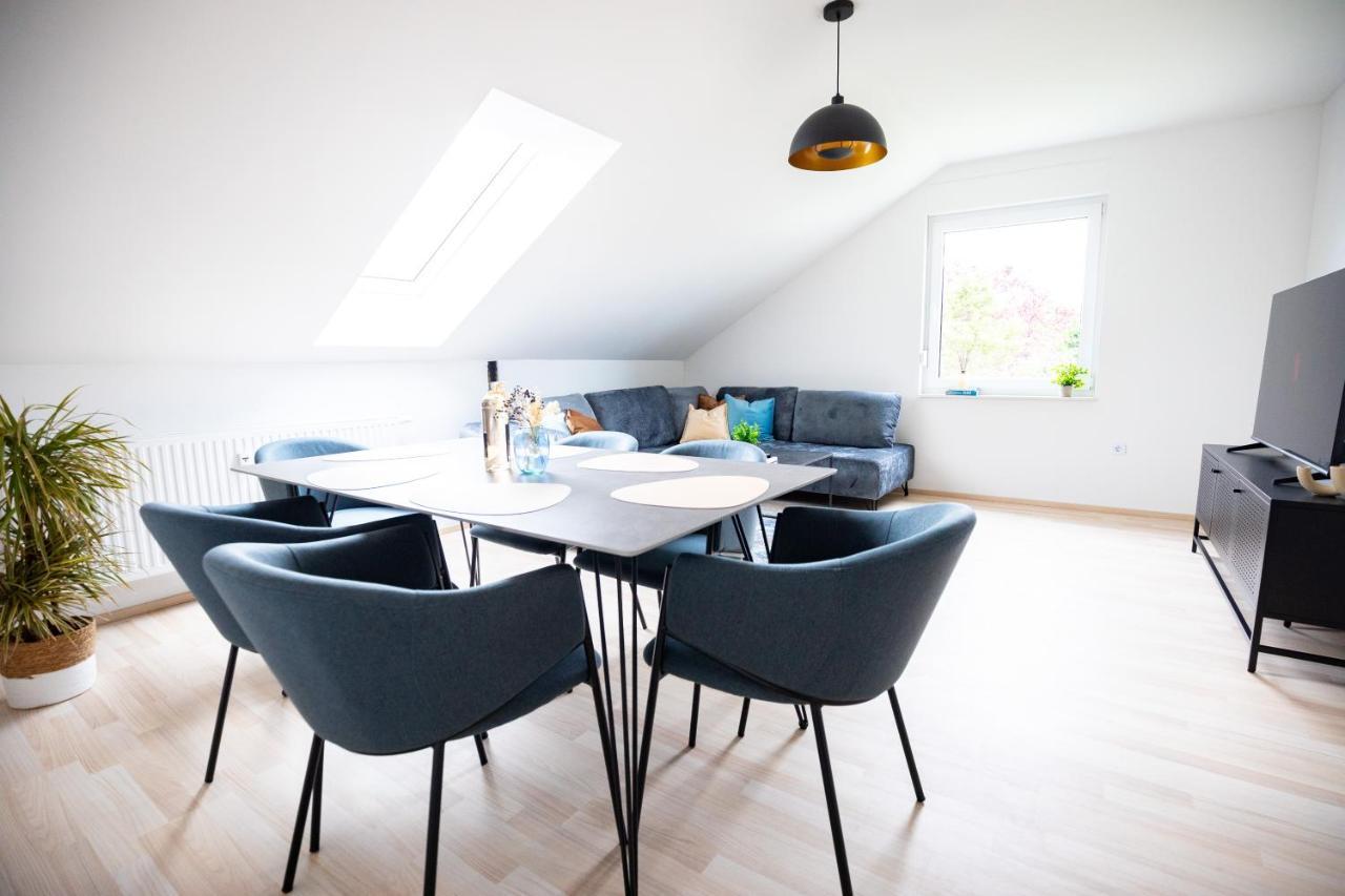 Design-Ferienwohnung In Kelberg Am Nuerburgring: Platz Fuer 6, Kueche, Wifi, Netflix Kültér fotó